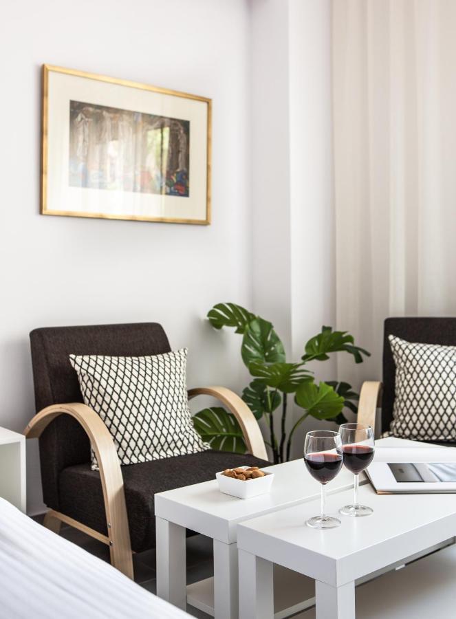 The Square Six Apartment Athens Ngoại thất bức ảnh