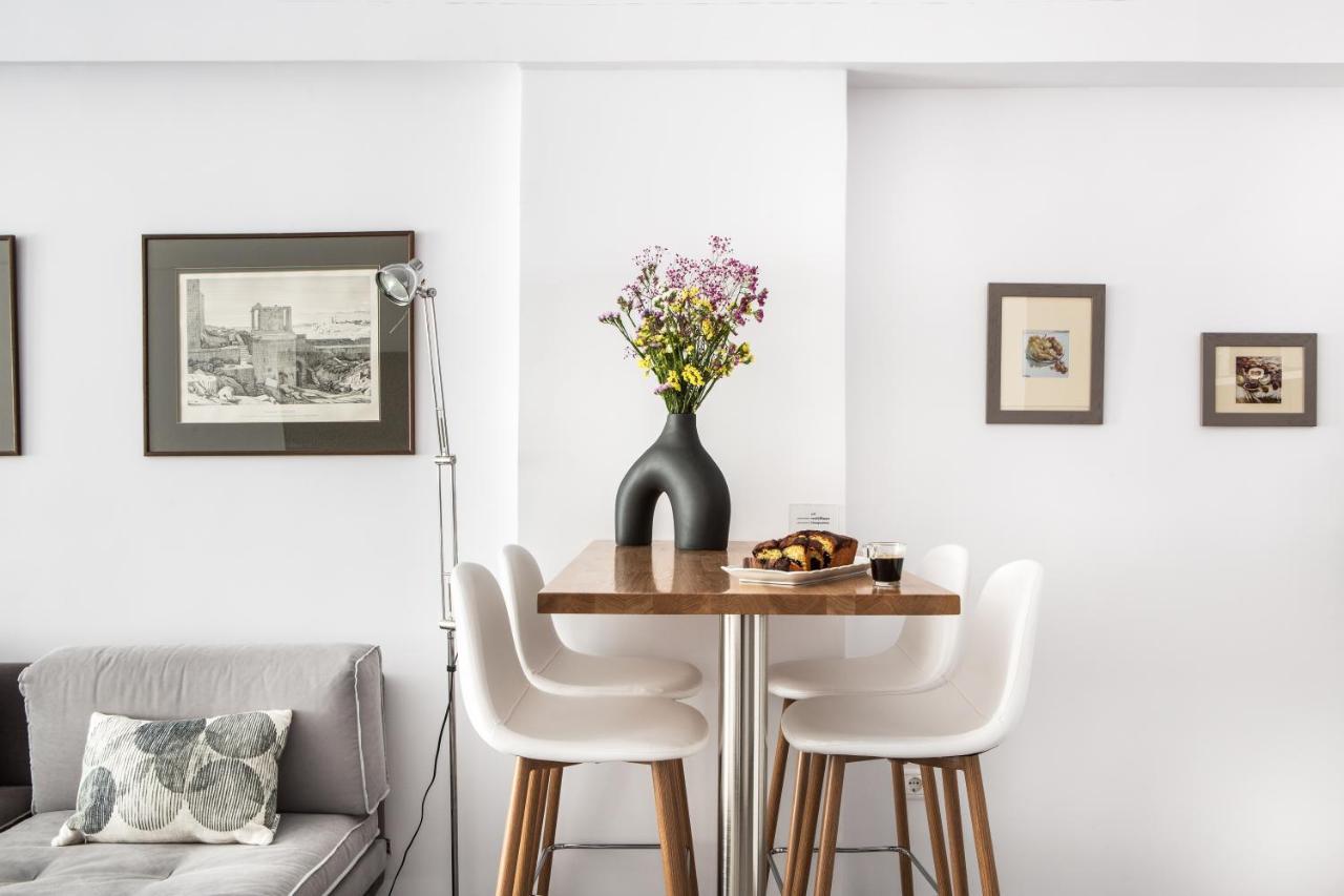 The Square Six Apartment Athens Ngoại thất bức ảnh