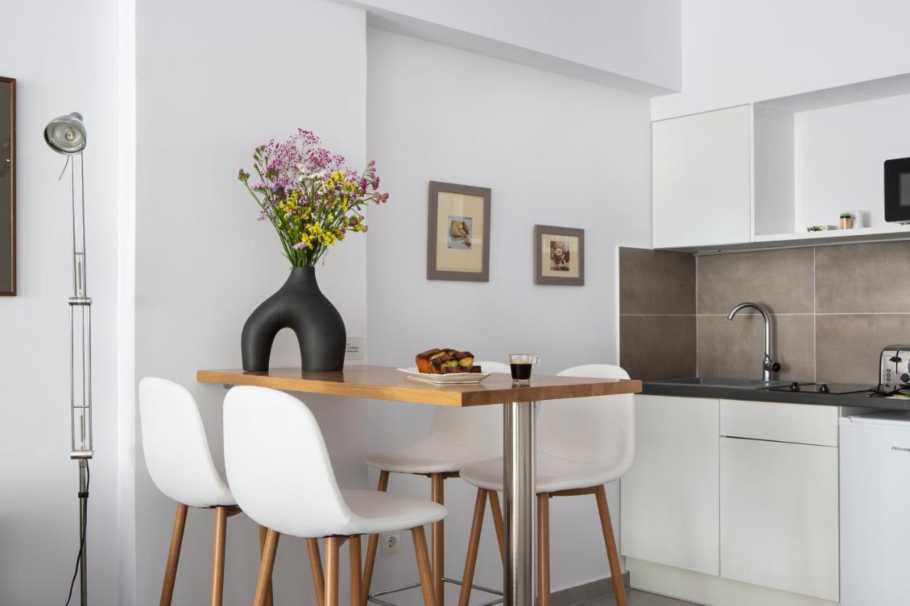 The Square Six Apartment Athens Ngoại thất bức ảnh