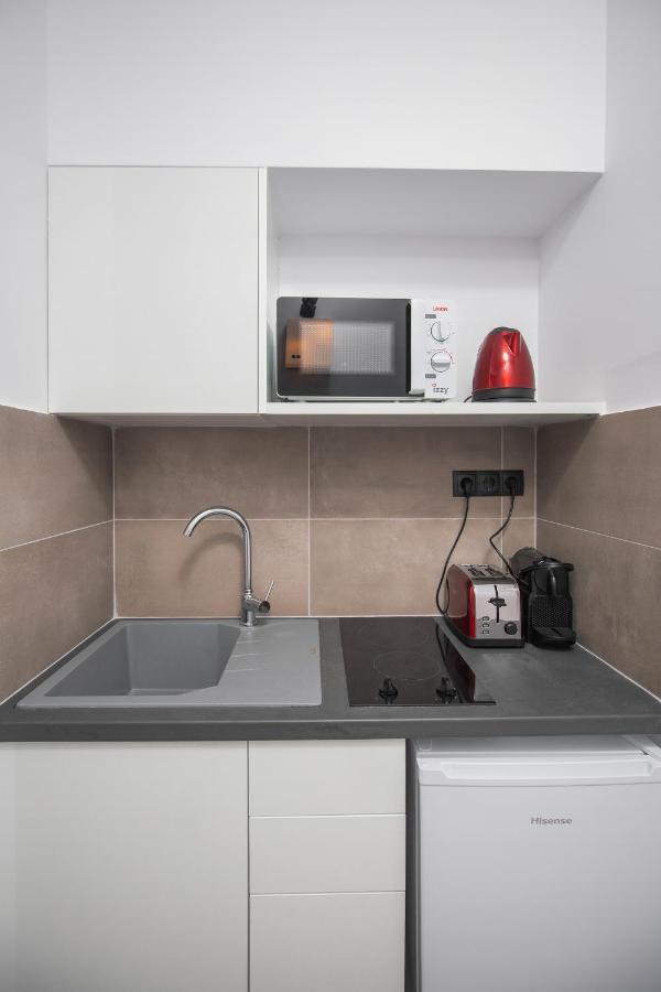 The Square Six Apartment Athens Ngoại thất bức ảnh