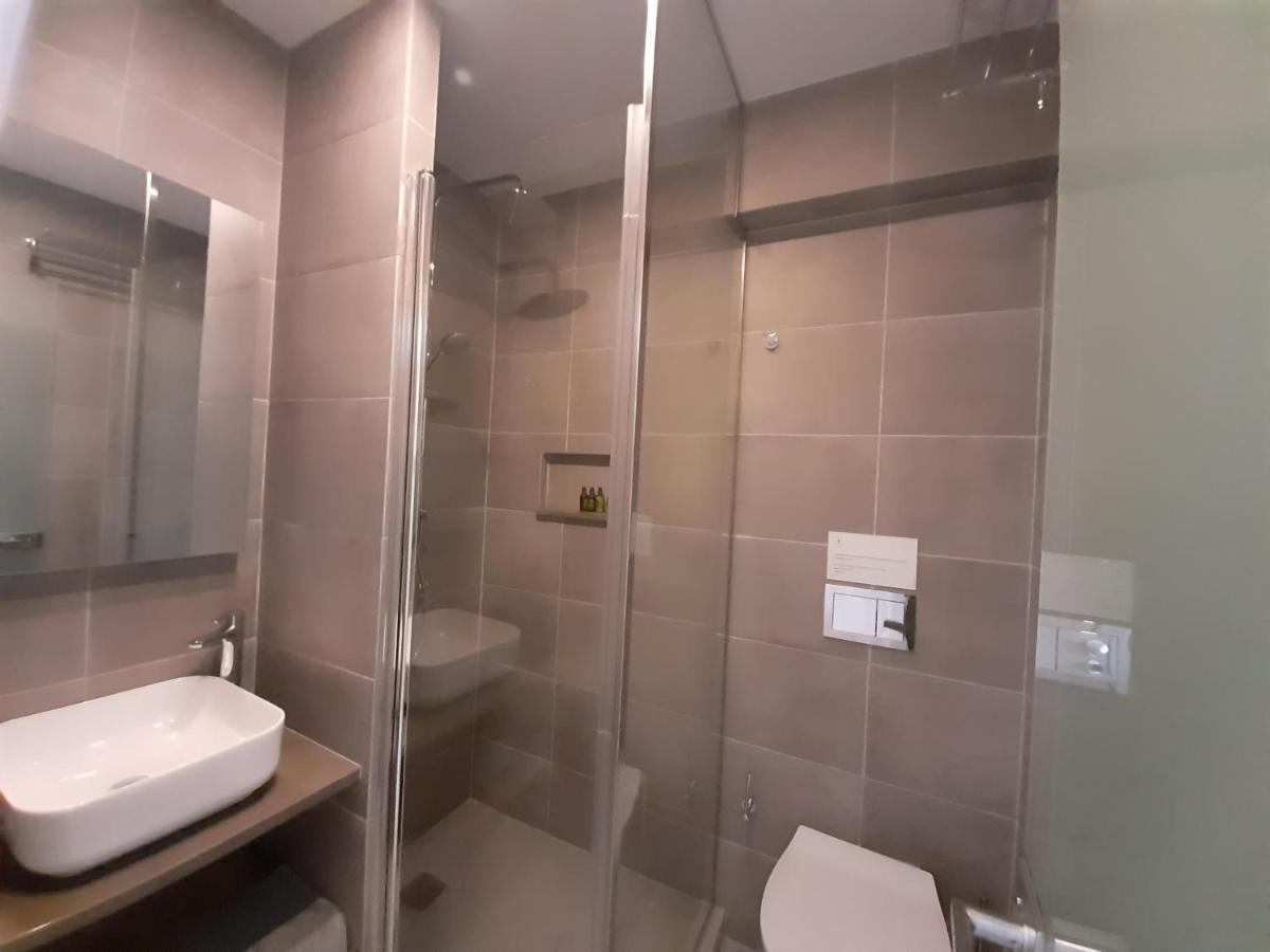 The Square Six Apartment Athens Ngoại thất bức ảnh